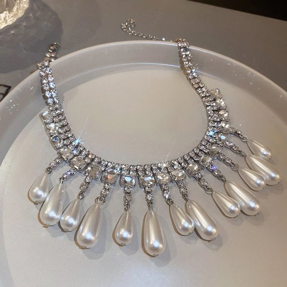 Gorgeous Pearl Choker Necklace - Picture 3 of 5